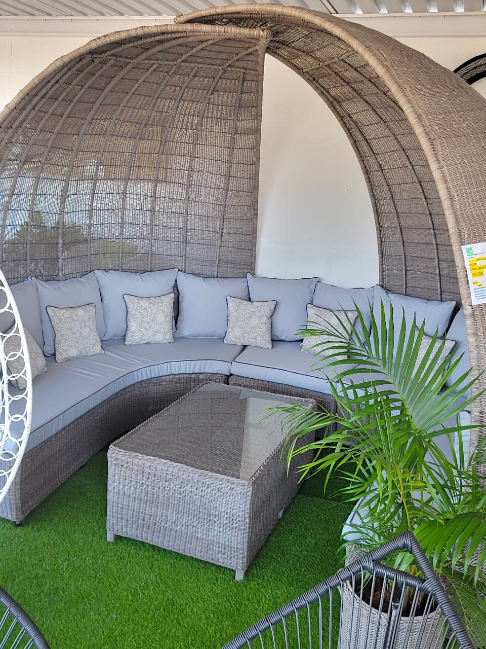 Alpha Outdoor Daybed with Canopy