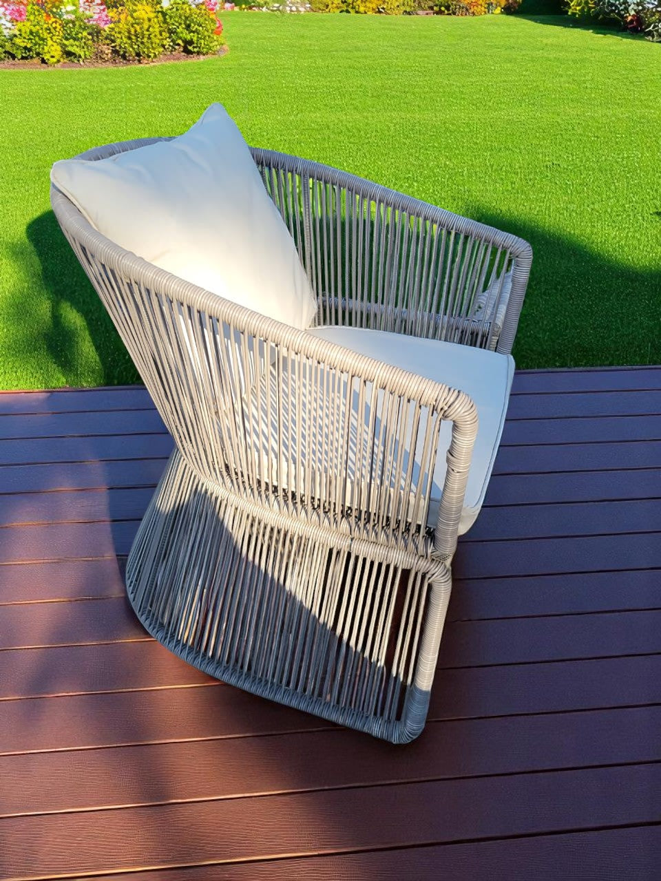 Restaurant rope lounge chair