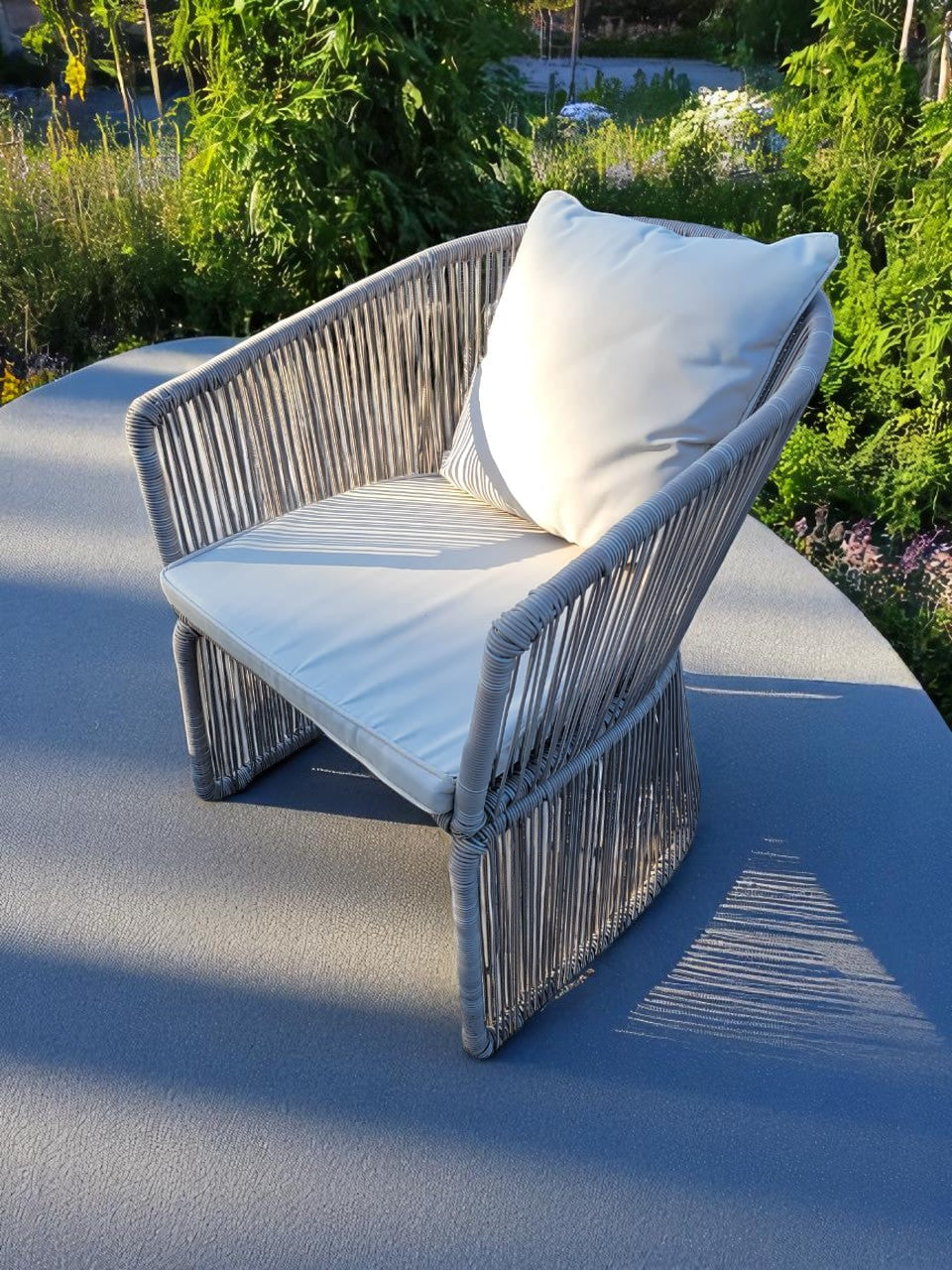 Restaurant rope lounge chair