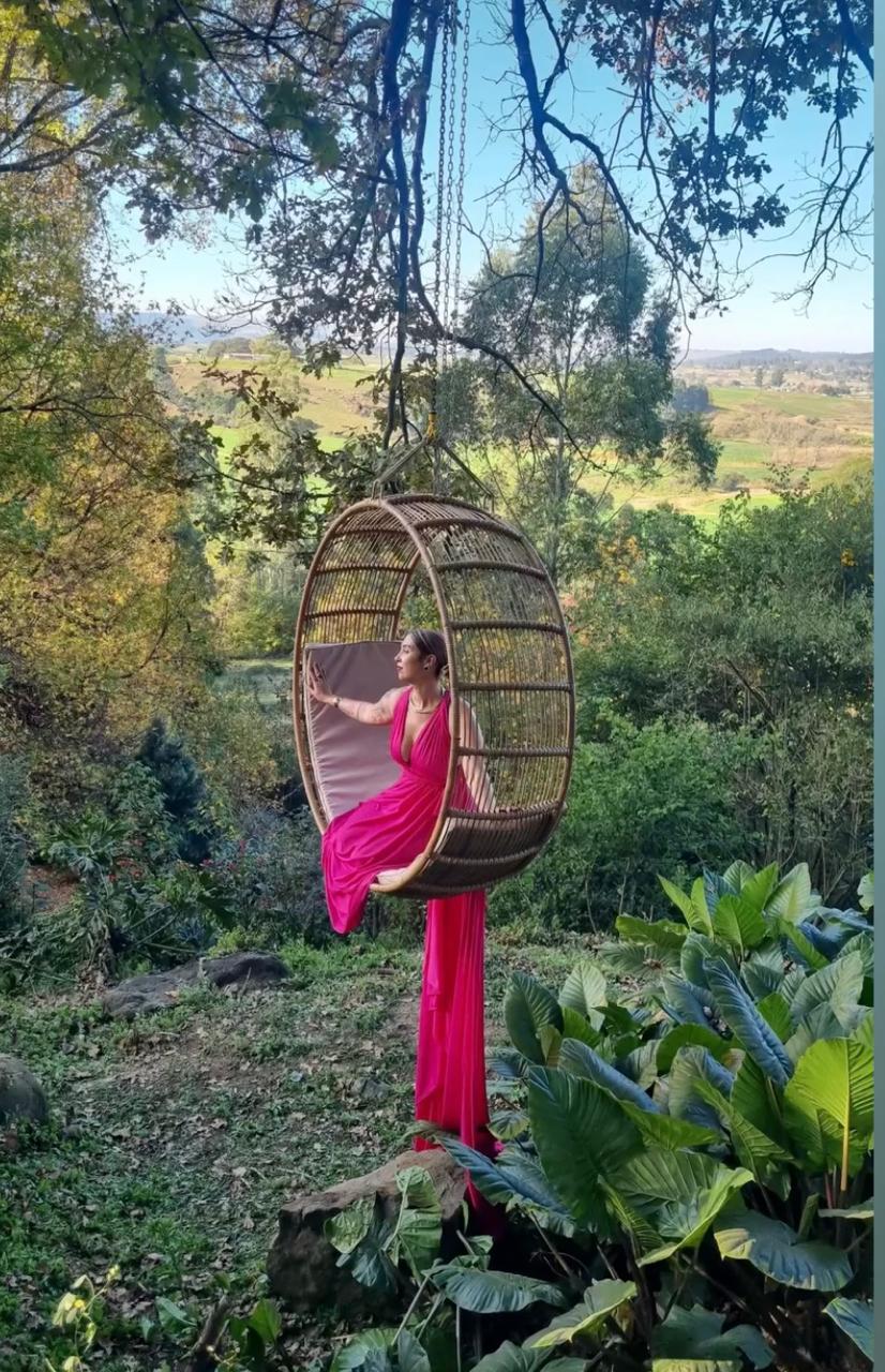 Round Elegant Hanging chair
