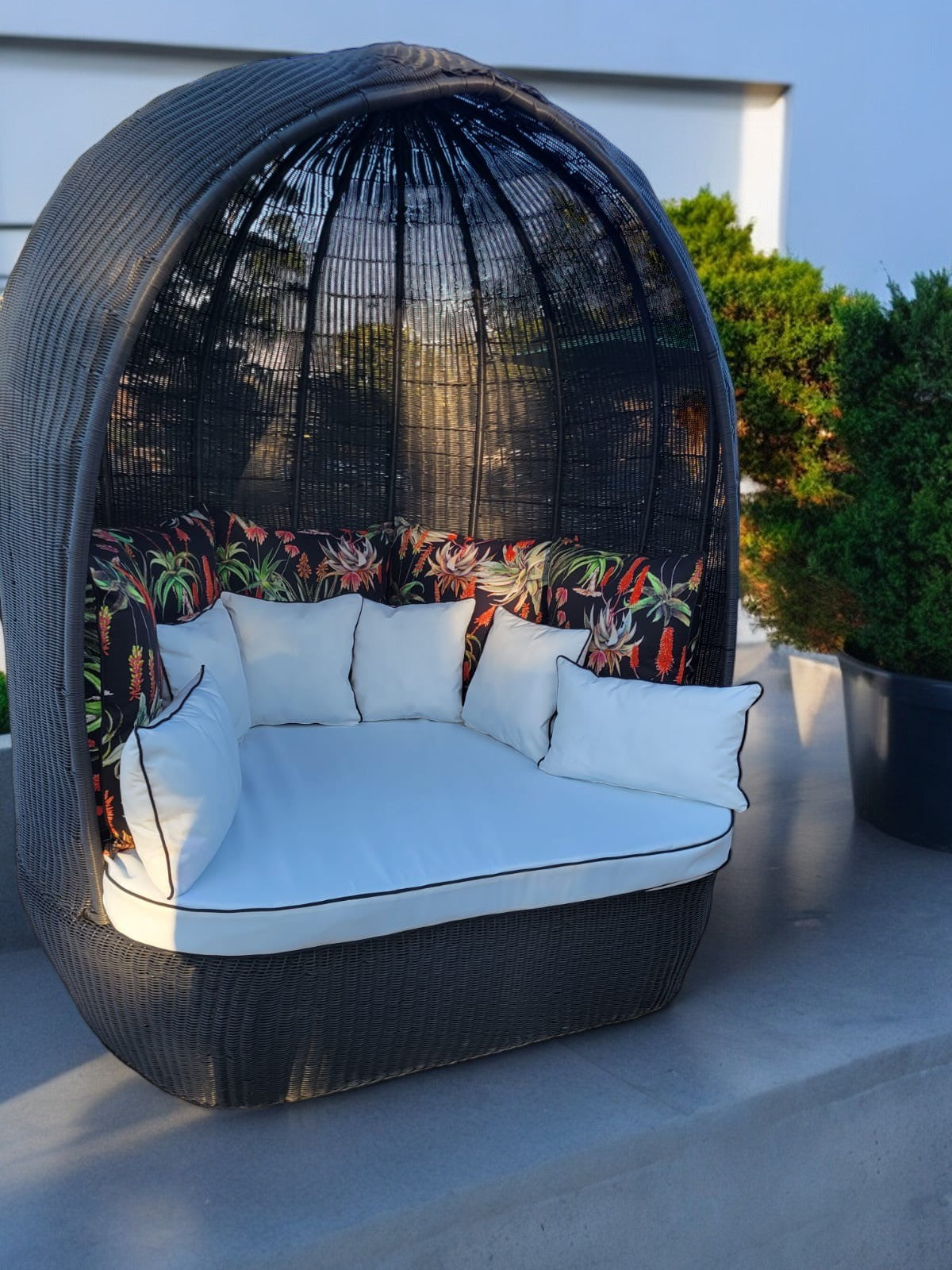 Outdoor daybed egg house design 2 and side tables