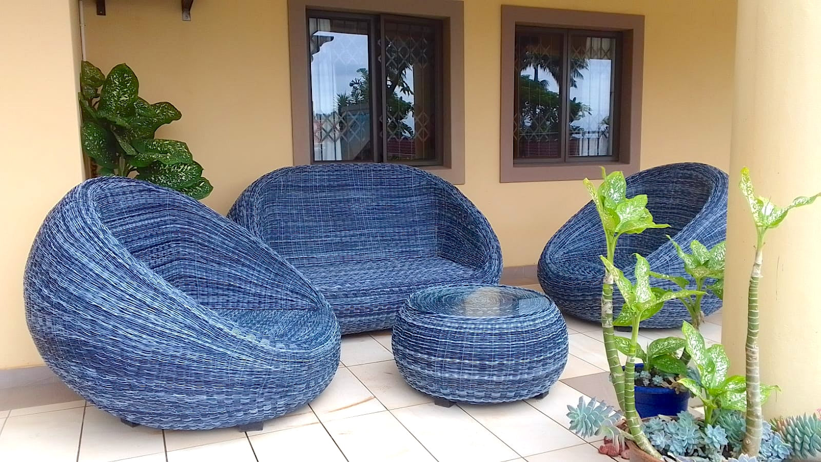 Outdoor furniture Cocoon Design 4-Seater